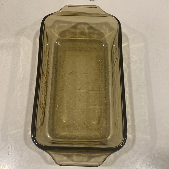 Amber Glass Loaf Pan With Yellow Flowers, 11” x 5 1/2” - Picture 4 of 4